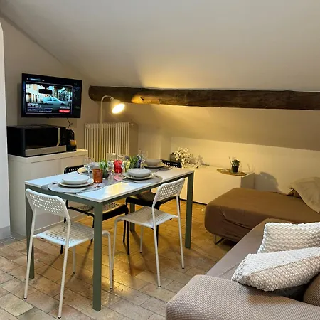Centro Con Ascensore Borgo 22 Парма